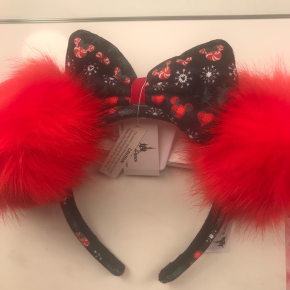 Disney Accessories - Disney parks holiday Pom Pom mouse ears rare!